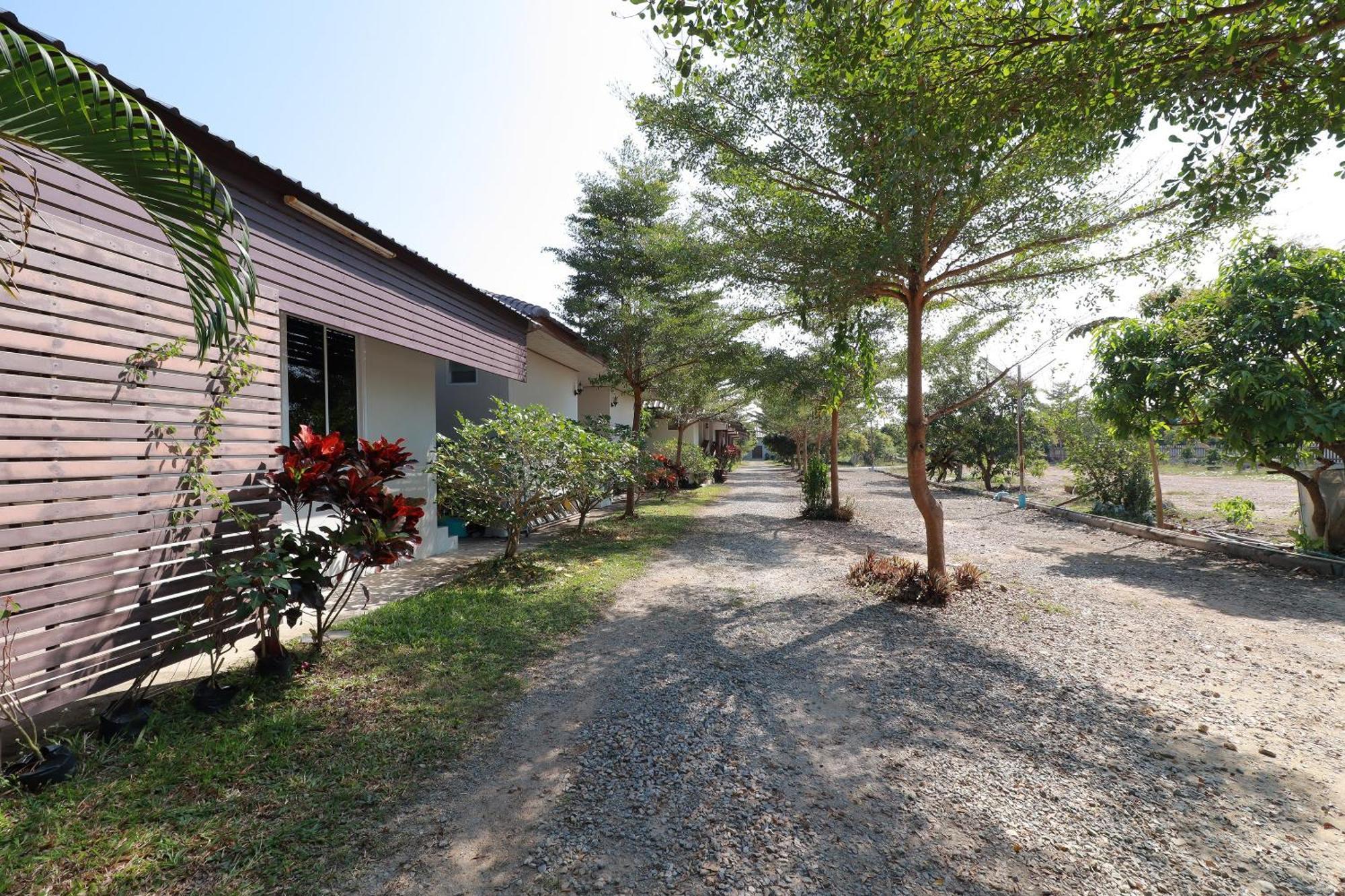 Oyo 553 Kongsup Resort ลำพูน ภายนอก รูปภาพ
